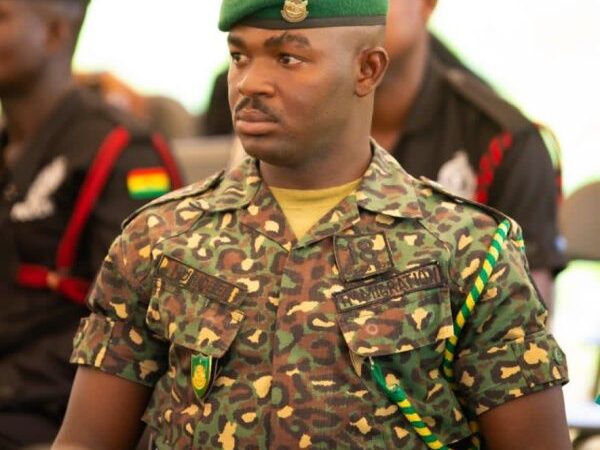 Immigration Officer Rescues Two Police Officers from Being Killed By a ‘Mad’ Man