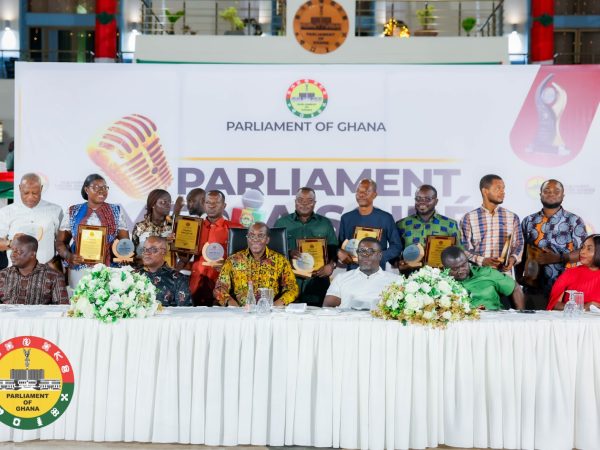 Parliament Honors Members of the Parliamentary Press Corps